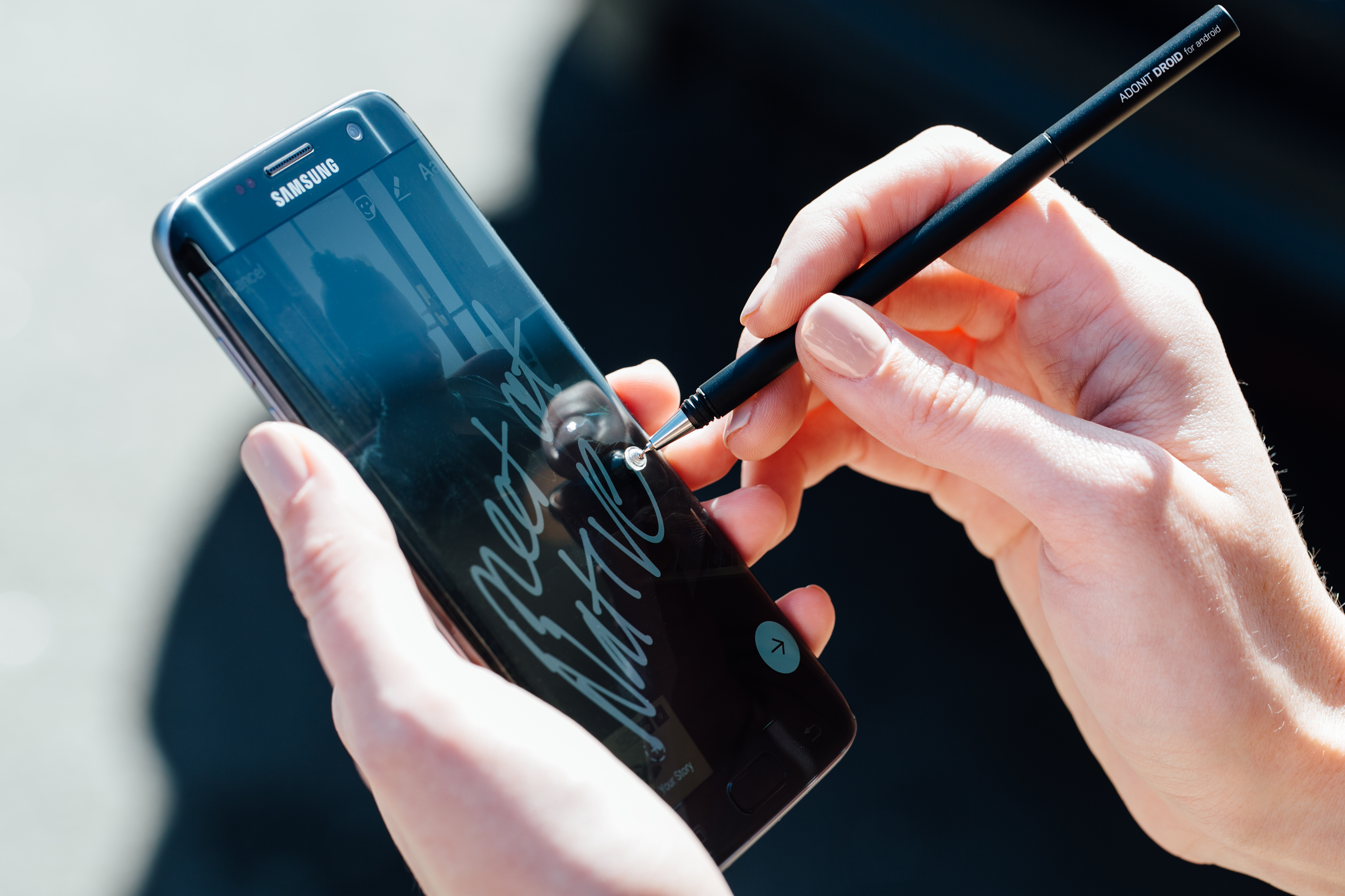 Der Adonit Droid - Stylus - Pen - für Android Smartphones und Tablet Computer bietet natürliches Schreiben wie mit einem herkömmlichen Stift 15