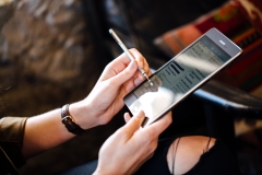 Der Adonit Droid - Stylus - Pen - für Android Smartphones und Tablet Computer bietet natürliches Schreiben wie mit einem herkömmlichen Stift 06