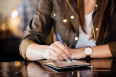 Der Adonit Droid - Stylus - Pen - für Android Smartphones und Tablet Computer bietet natürliches Schreiben wie mit einem herkömmlichen Stift 09