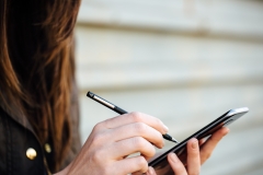 Der Adonit Droid - Stylus - Pen - für Android Smartphones und Tablet Computer bietet natürliches Schreiben wie mit einem herkömmlichen Stift 19