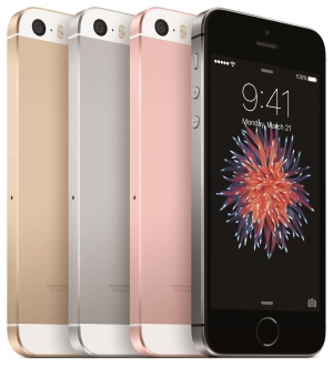 Das neue Apple iPhone SE Version 2017 LineUp - Gruppenfoto aller erhältlicher Farben des iPhone SE jetzt mit 32 GB oder 128 GB internem Speicher