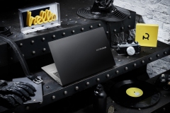 ASUS VivoBook S14 S433 Lifestyle