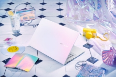 ASUS VivoBook S14 S433 Lifestyle