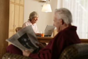 Auch Senioren können schnell, einfach und sicher surfen mit Kabel Internet von Kabel Deutschland