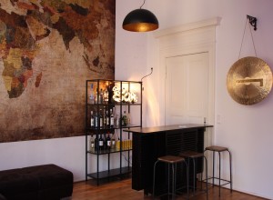 Eine Besonderheit im HotelTonight-Büro ist die eigene Hotelbar, die Besucher in typischer Hotel-Atmosphäre willkommen heißt