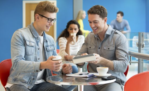 1&1 DSL Tarife jetzt mit bis zu vier kostenlosen SIM-Karten für die ganze Familie
