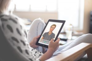 Bild zu: Avatar als psychologischer Assistent auf dem Smartphone - Avatar "Emma" kann Gesichtsausdrücke deuten
