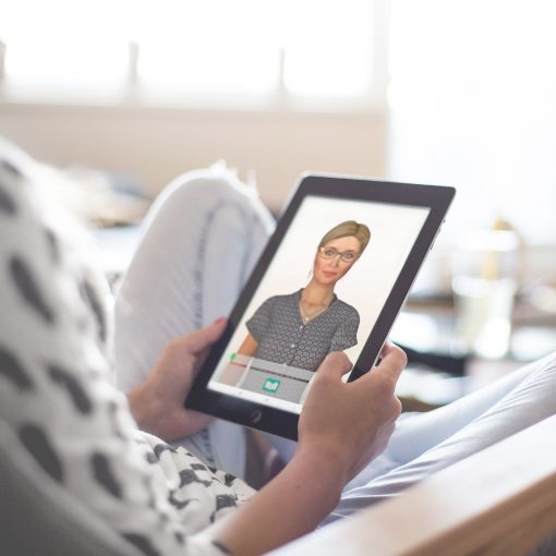 Bild zu: Avatar als psychologischer Assistent auf dem Smartphone - Avatar "Emma" kann Gesichtsausdrücke deuten